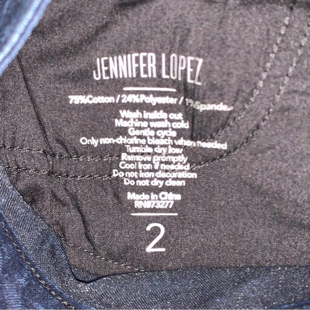 JENNIFER LOPEZ Skinny Jeans Women's 2 Gem Detail Sexy Dark Wash Mid Rise Stretch - Picture 5 of 10